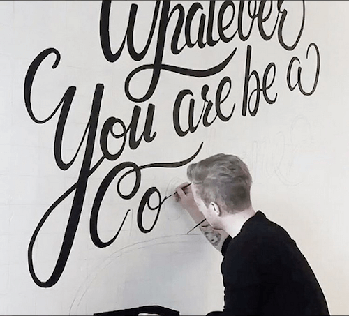 Andreas Hansen working on a big canvas