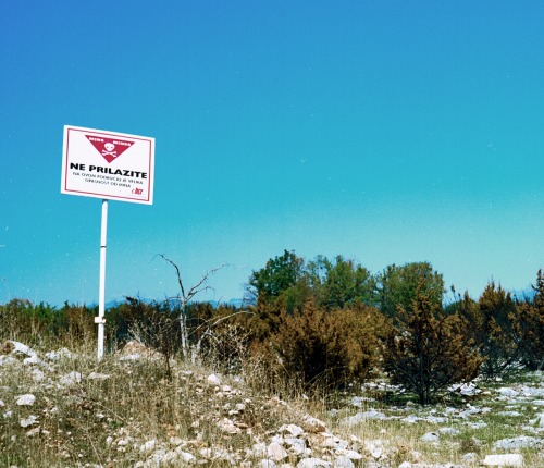 Wayfinding and Typographic Signs - mine-field-hrvatska