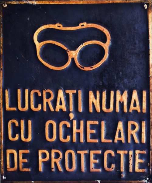 Wayfinding and Typographic Signs - safety-vintage-glasses
