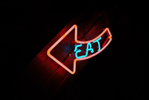 Wayfinding and Typographic Signs - eat-here
