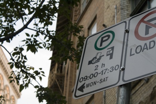 Wayfinding and Typographic Signs - parking-without-words