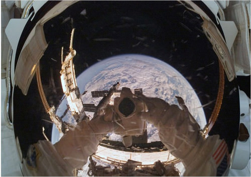 Mind-Blowing Photos - Astronaut Self-shot Over Earth