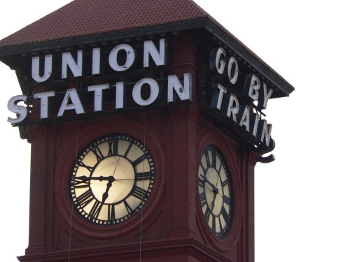 Wayfinding and Typographic Signs - union-station---go-by-train