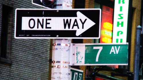 Wayfinding and Typographic Signs - seventh-avenue