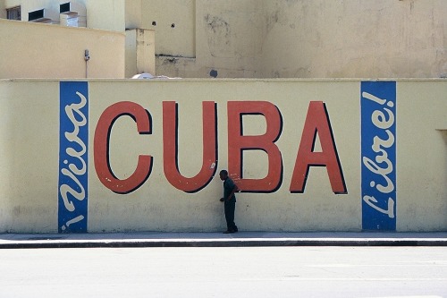 Wayfinding and Typographic Signs - cuba-libre