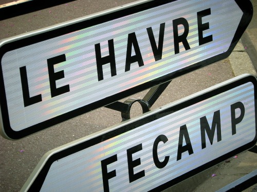 Wayfinding and Typographic Signs - havre-fecamp