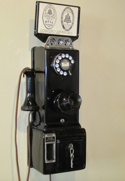 Rotary dial pay phones: the laggard's mobile phone of choice