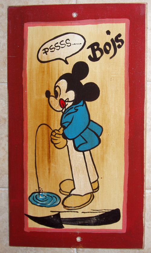 Wayfinding and Typographic Signs - mickey-mouse-boys-room