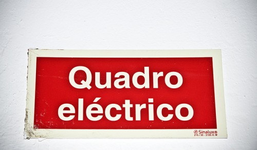 Wayfinding and Typographic Signs - electric-frame