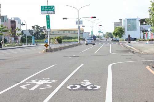 Wayfinding and Typographic Signs - pedalbike-and-scooter-lanes