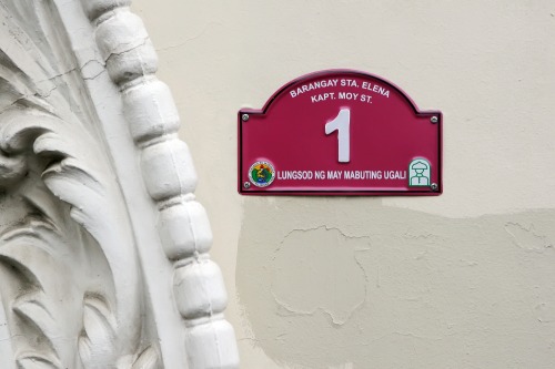 Wayfinding and Typographic Signs - house-number-one