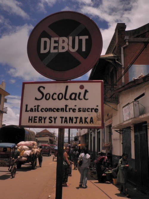 Wayfinding and Typographic Signs - watch-out-for-the-chocolate-traffic-sign-in-madagascar
