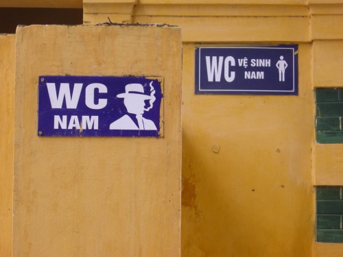 Wayfinding and Typographic Signs - different-toilets-for-different-men-style