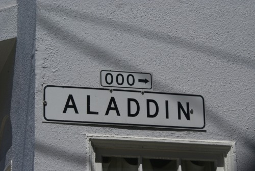 Wayfinding and Typographic Signs - aladdin