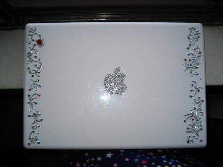 Laptop Designs - Rhinestoning a laptop