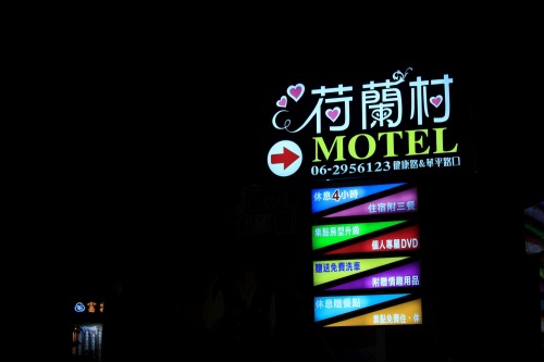 Wayfinding and Typographic Signs - love-motel