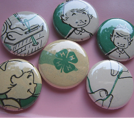 Vintage and Retro - vintage 4-H buttons
