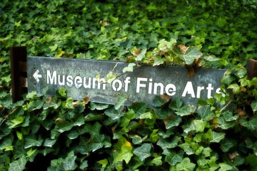 Wayfinding and Typographic Signs - museum-of-fine-arts