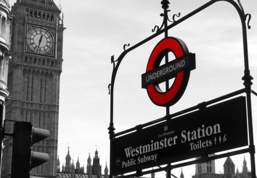 Wayfinding and Typographic Signs - westminster-underground