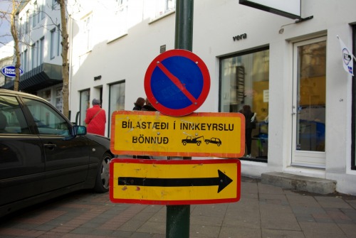 Wayfinding and Typographic Signs - iceland-traffic-sign-reykjavik
