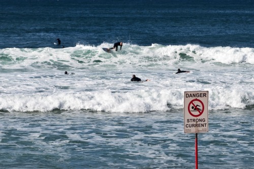 Wayfinding and Typographic Signs - dangerous-surfing