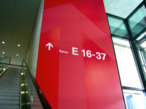 Wayfinding and Typographic Signs - signage-dock-e-zurich-3