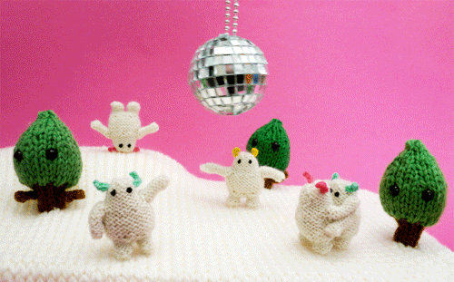  An animated GIF, little cute animals partying