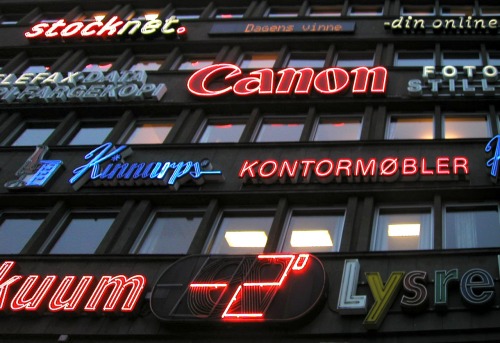 Wayfinding and Typographic Signs - oslo-neon