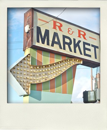 Wayfinding and Typographic Signs - r&r-market