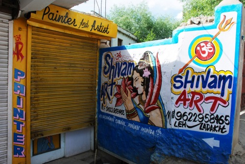 Wayfinding and Typographic Signs - shivam-painters