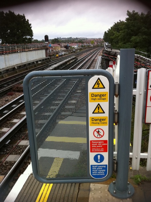 Wayfinding and Typographic Signs - monsoon-morning