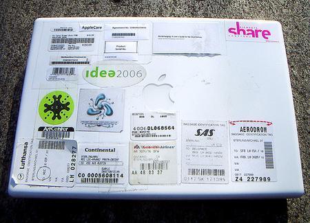 Laptop Designs - Jedibook w/ Technorati sticker