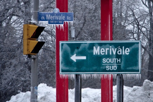 Wayfinding and Typographic Signs - canadian-weather-sineage