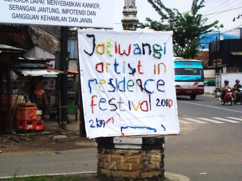 Wayfinding and Typographic Signs - jatiwangi-artist-residency-sign